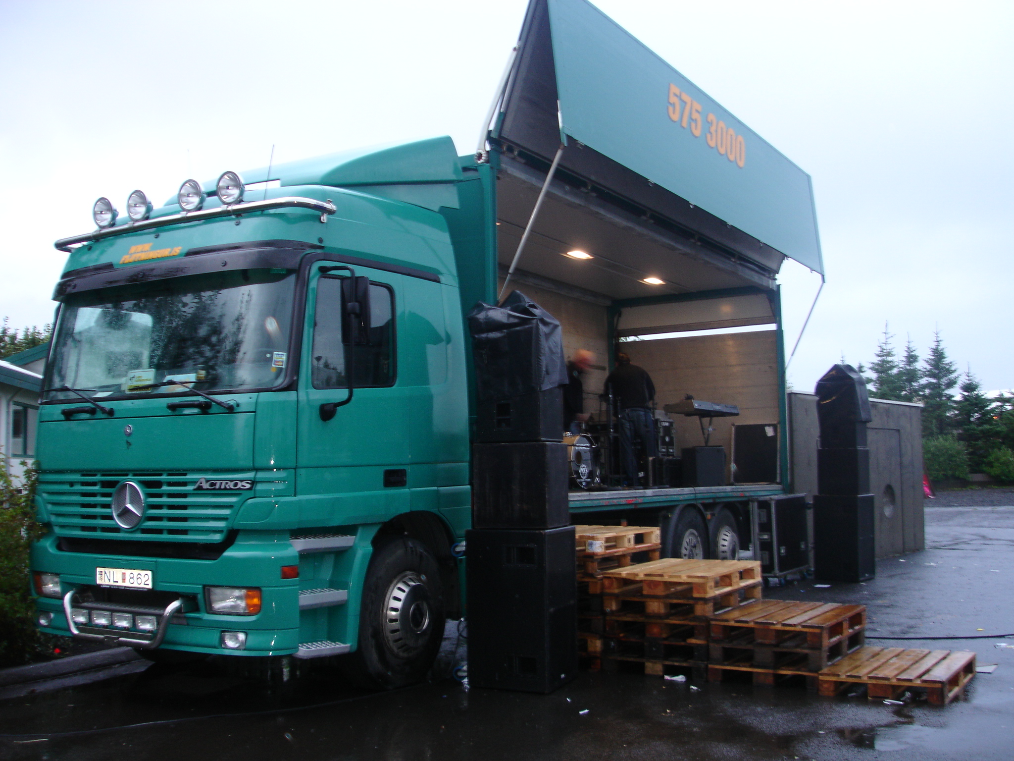Mercedes Actros sviðsbíll Flutninga ehf.